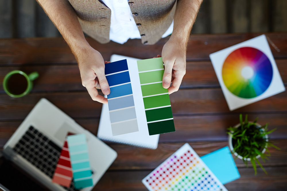 ¿Qué transmite el color azul en la publicidad?